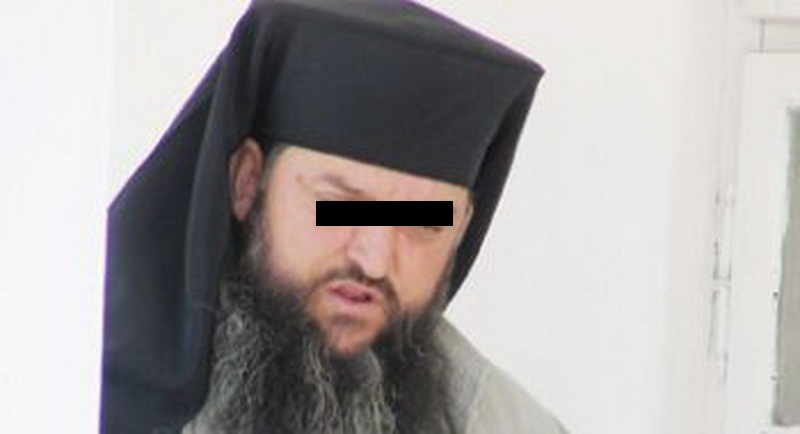 Staretul Gherasim slujeste in continuare la manastire