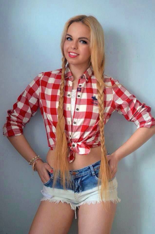 Barbie de Romania a emigrat definitiv in Suedia