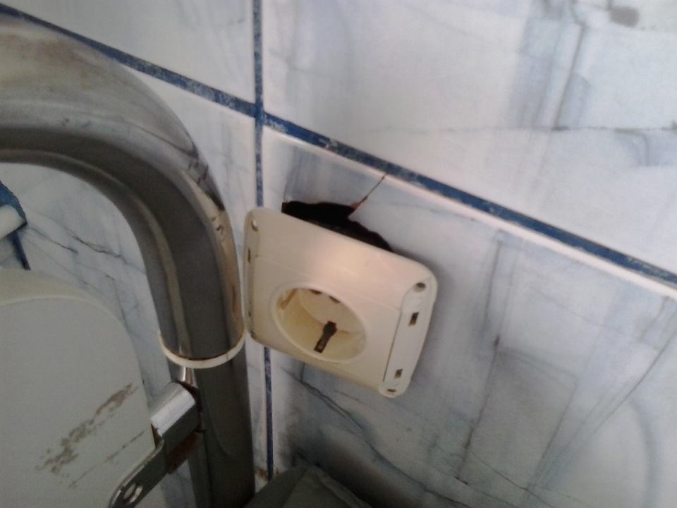 Prizele nu au sistem de siguranta, si sunt lasate la indemana copiilor