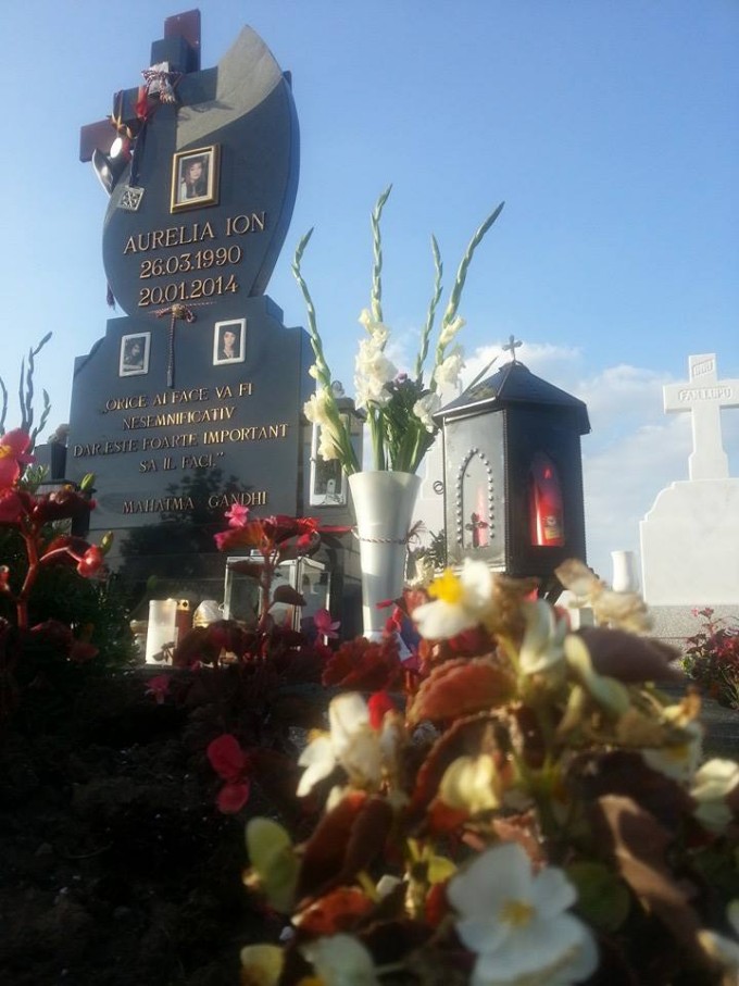 Asa arata acum mormantul Aurei Ion