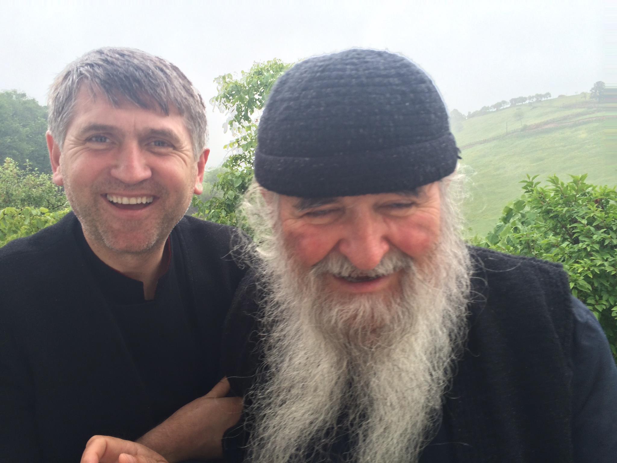 Pomohaci s-a distrat la manstire, mai ceva ca intr-o vacanta