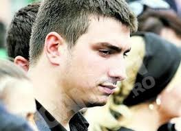 Doru traieste ca un print dupa moartea tatalui sau