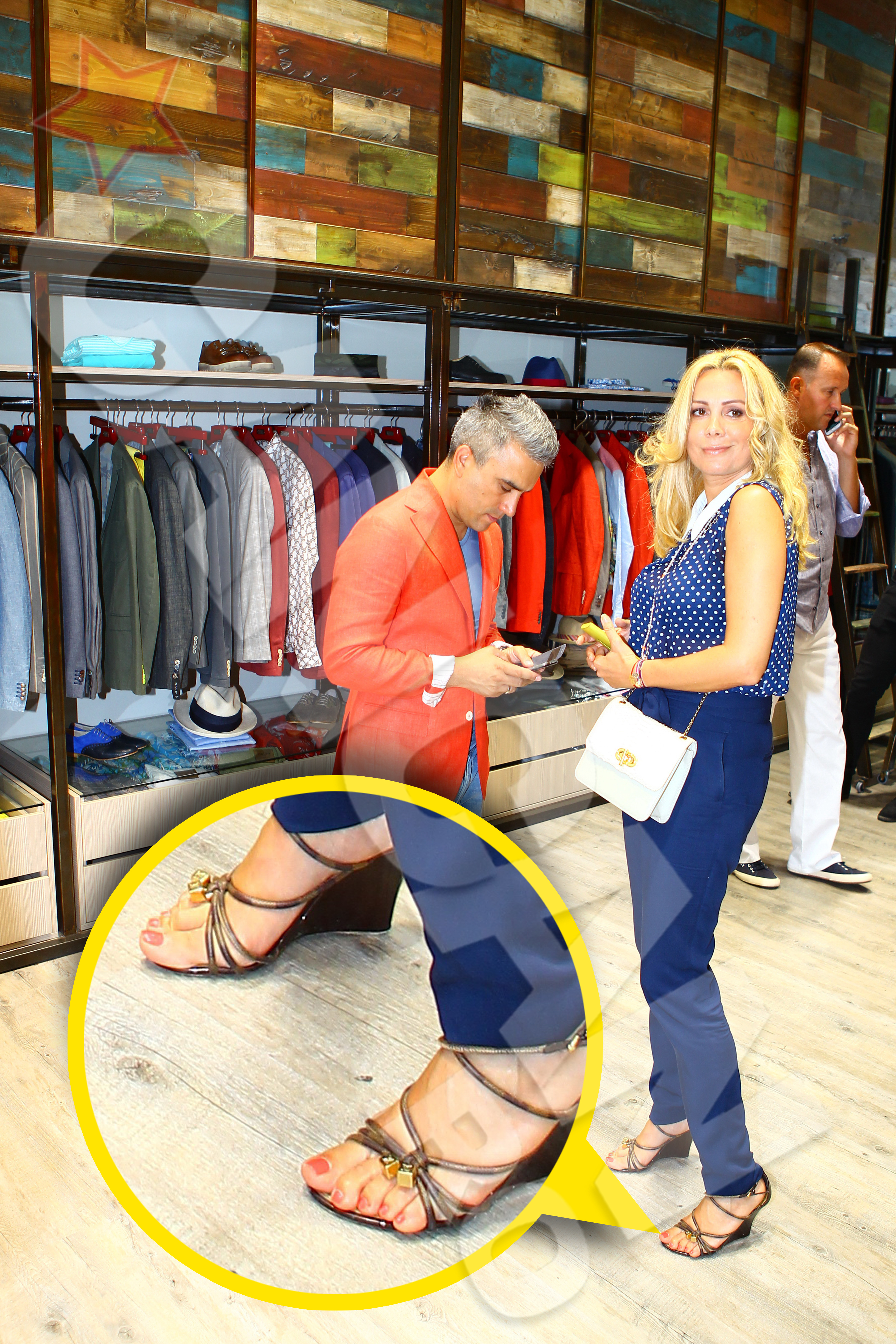 Dana a purtat o pereche de sandale cu un numar mai mic