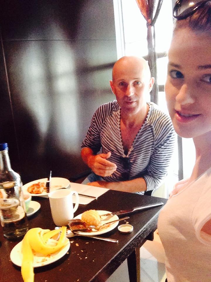 Mugur Mihaiescu a plecat in vacanta doar cu fiica lui