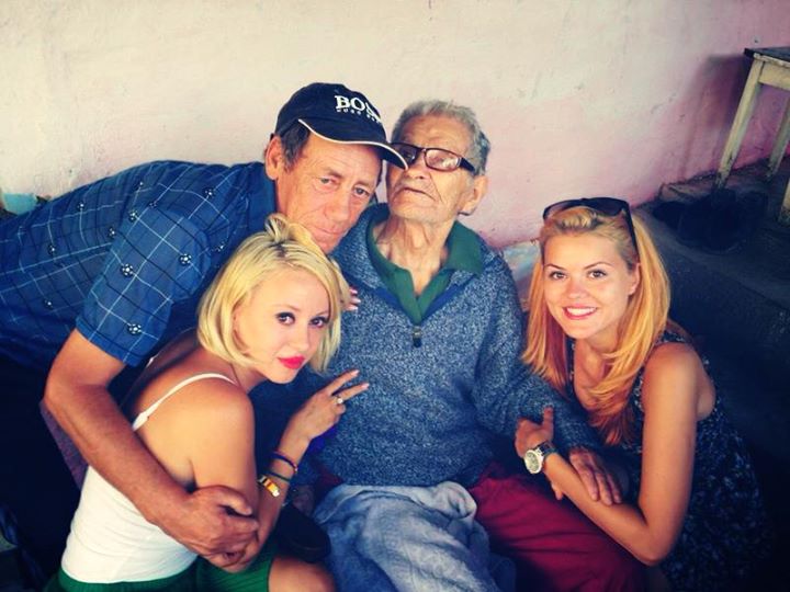 Bunicul Larisei are venerabila varsta de 94 de ani