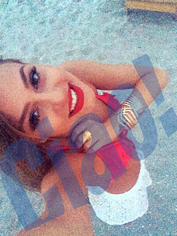 Blonda Raluca si Smiley se iubesc in secret de un an