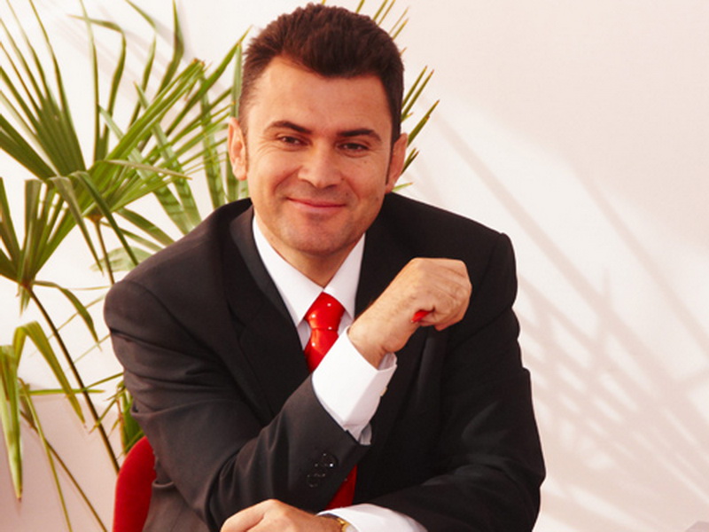 Mircea Dolha si-a angajat o consiliera foarte sexy