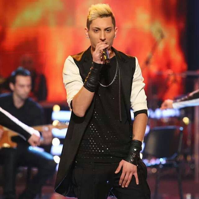 George este student la Conservator