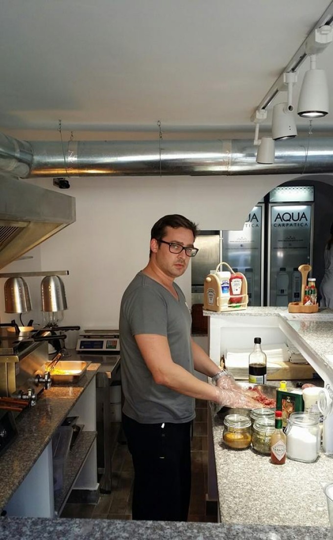 Tudor este dezamagit de colaborarea cu Baz