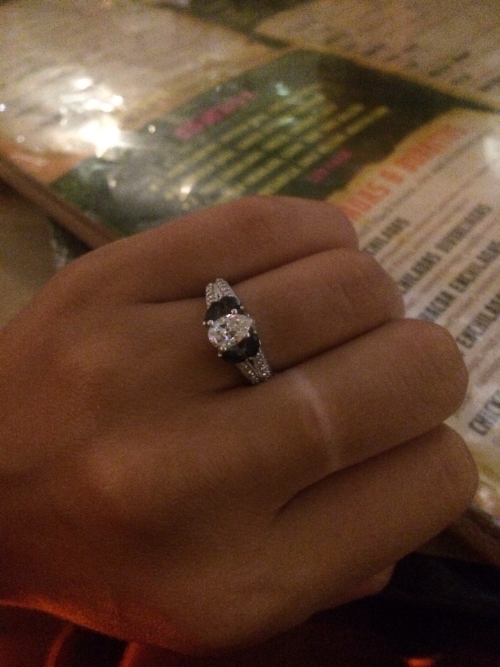 Dolly s-a casatorit in Vegas