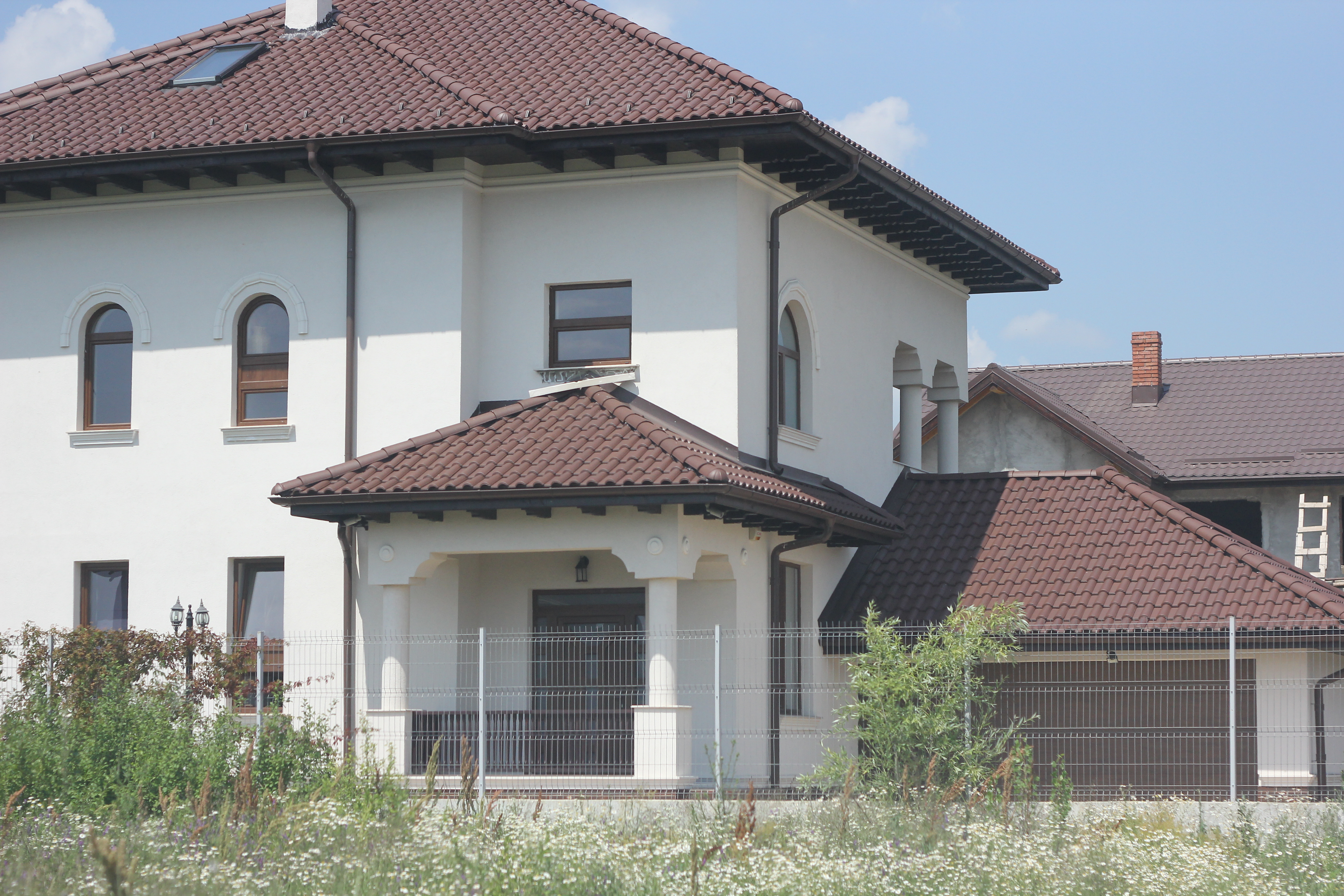 Casa in care Magdalena Dinu ii creste fiica lui Sisu