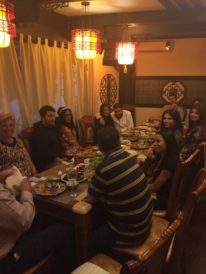 Florin Salam a tinut-o in brate pe Roxana toata noaptea