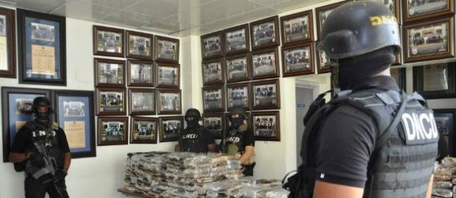 Armata din Punta Cana a gasit 680 de kilograme de cocaina intr-un avion