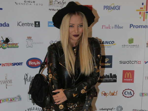 Magistratii au dispus sechestrul pe conturile artistei