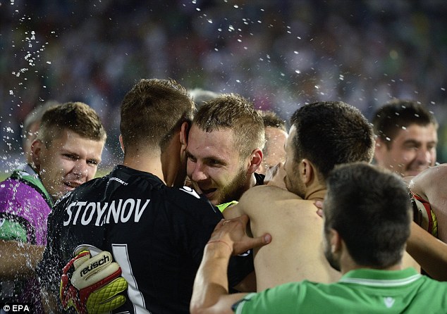 Cosmin Moti a plans de fericire dupa ce a reusit sa pareze loviturile lui Parvulescu si Rapa