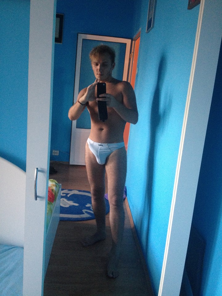 Cantaretul este obsedat de selfie-uri