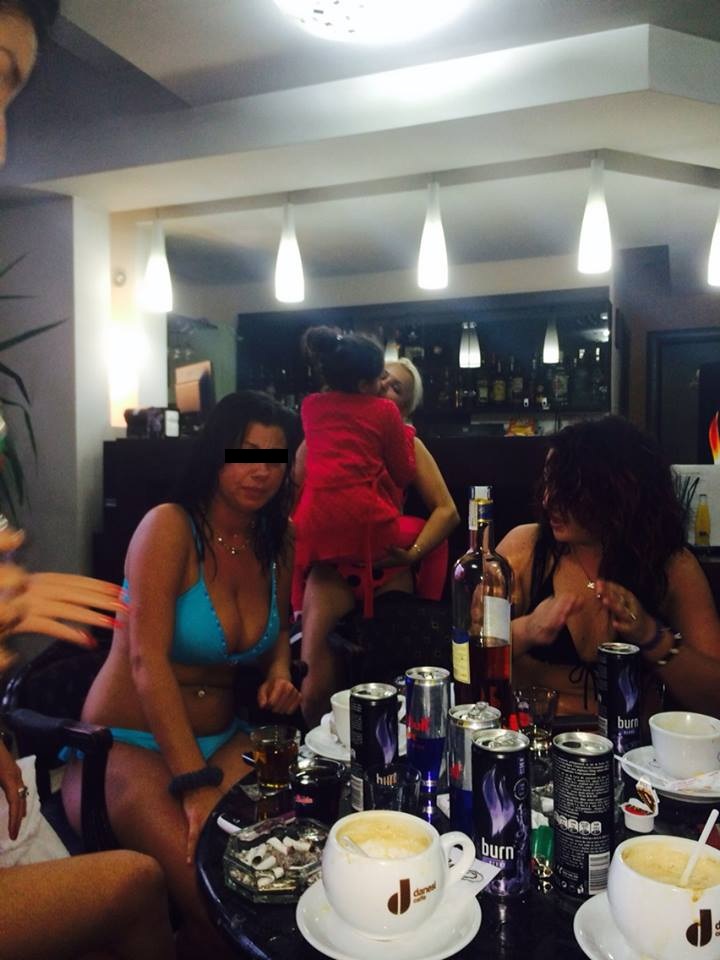 Andrada nu s-a sfiit de experiente sexuale cu alte fete