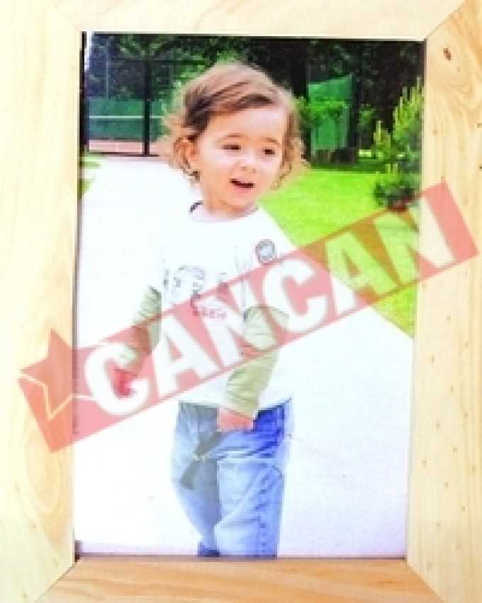 Acesta este Bernhard, fiul lui Giovani Becali, pe cand avea doar cativa anisori