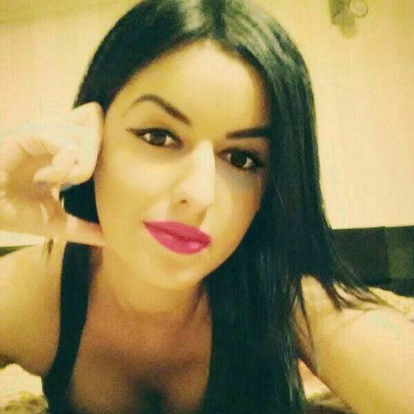 Gabriela Mititelu isi face selfiuri sexy