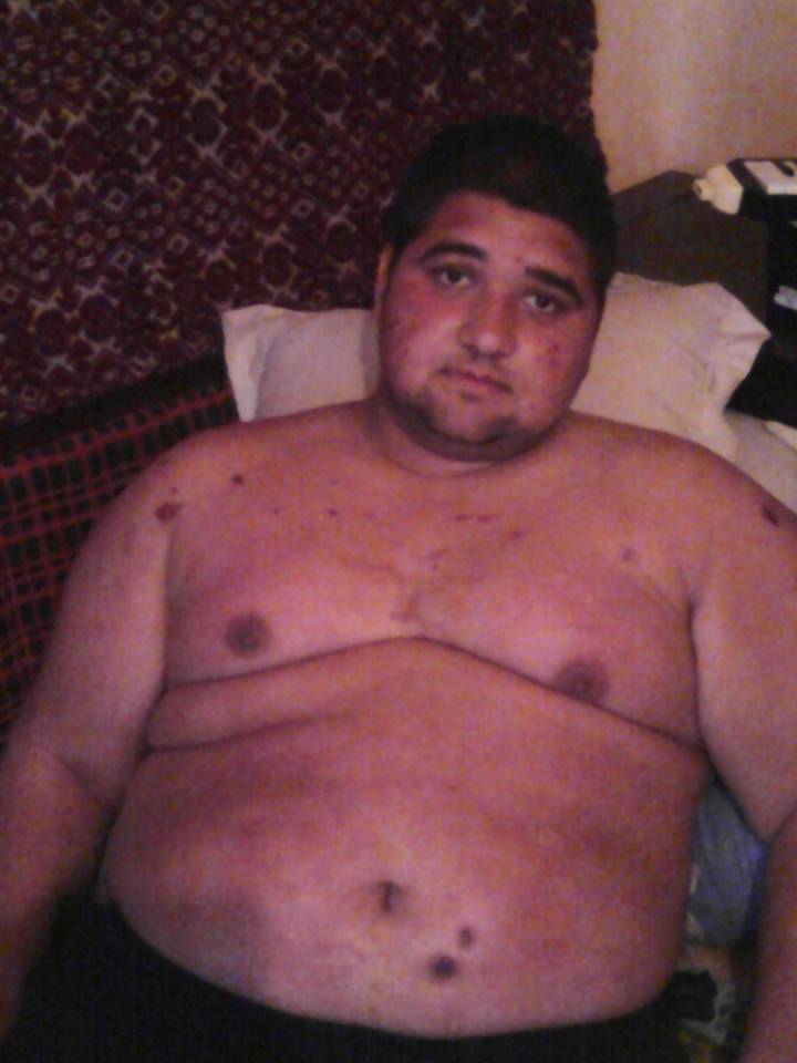 Asa arata Marius acum, ajuns la 150 de kilograme