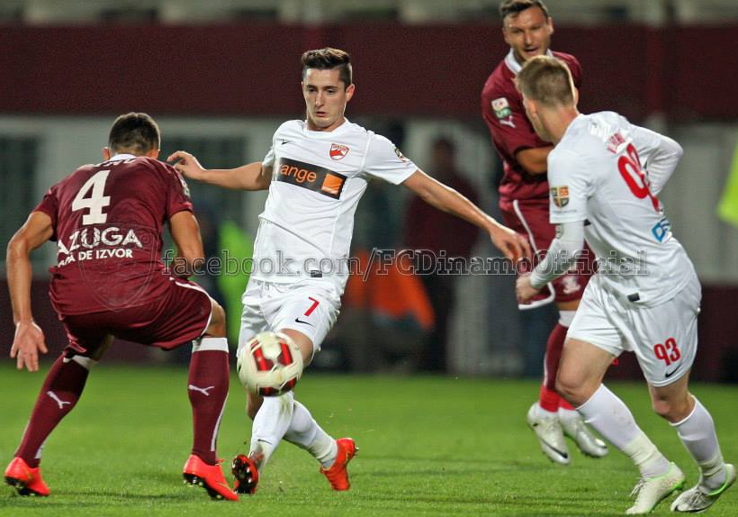 Filip a jucat cu doua numere in meciul cu Rapid, 7 si 77!