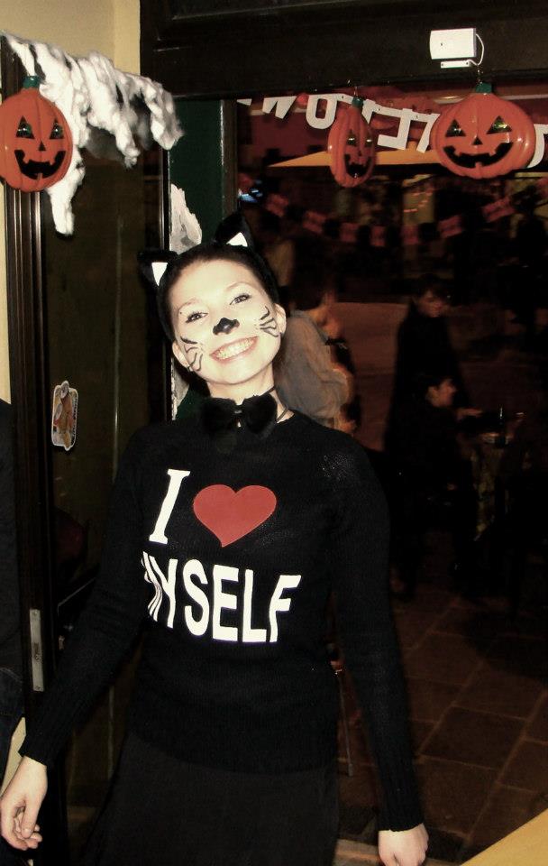 Lavinia a fost gasita fara suflare in cada casei in care locuia cu iubitul ei