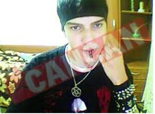 Lucian era adeptul curentului emo