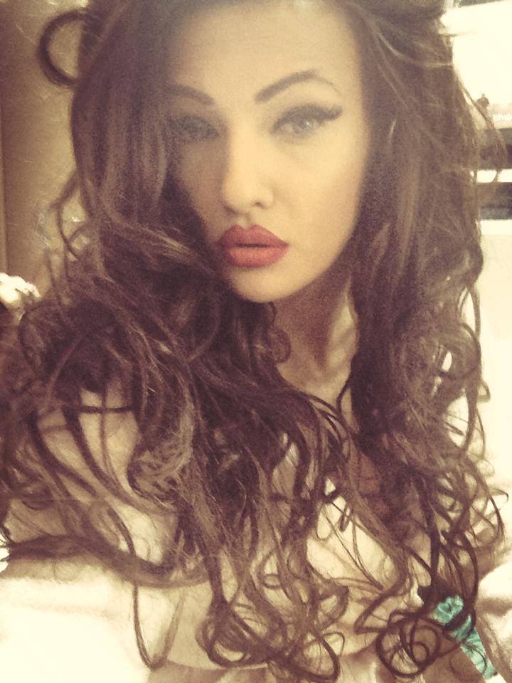 Larisa nu este intr-o relatie