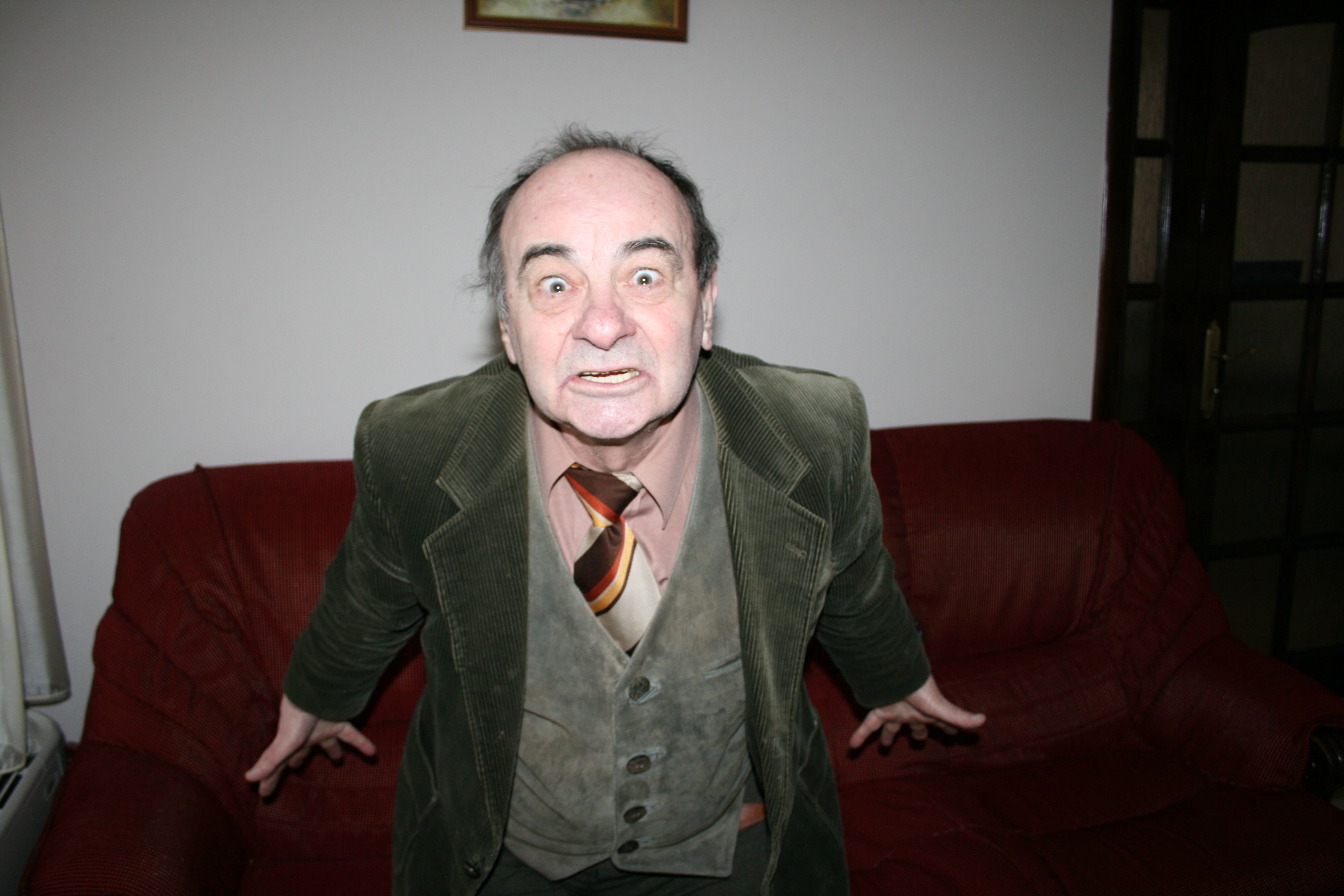 Ghenescu a fost injunghiat pentru a putea fi jefuit