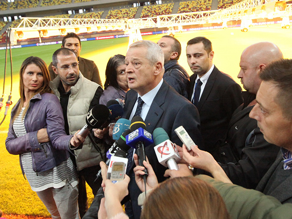 Sorin Oprescu l-a invitat la meciul Romania- Ungaria si pe Petre Cozma