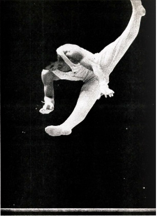 Fostul gimnast a facut senzatie in urma cu 30 de ani la competitiile de gimnastica