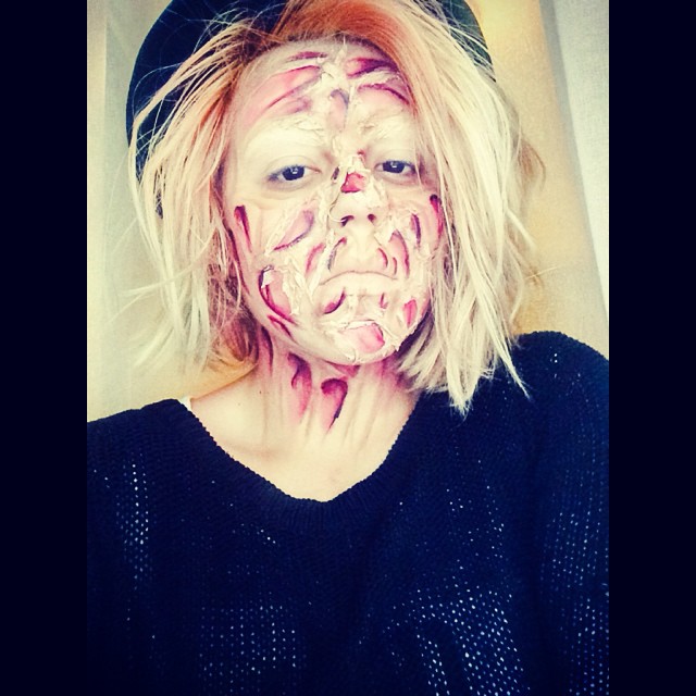 Edith Talmacean se pregateste de Halloween