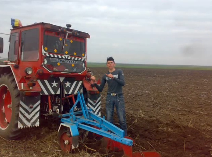 Geo Universalu a ajuns vedeta pe internet