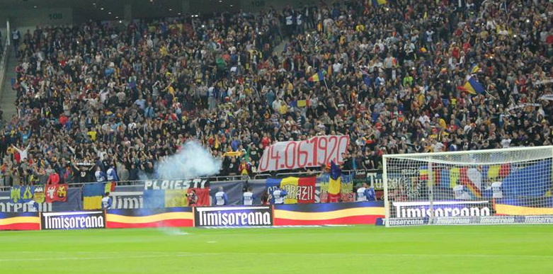 Acesta este mesajul afisat de fanii romani la meciul cu Ungaria. Sursa foto (Bogdan Coroama Photogaphhy)