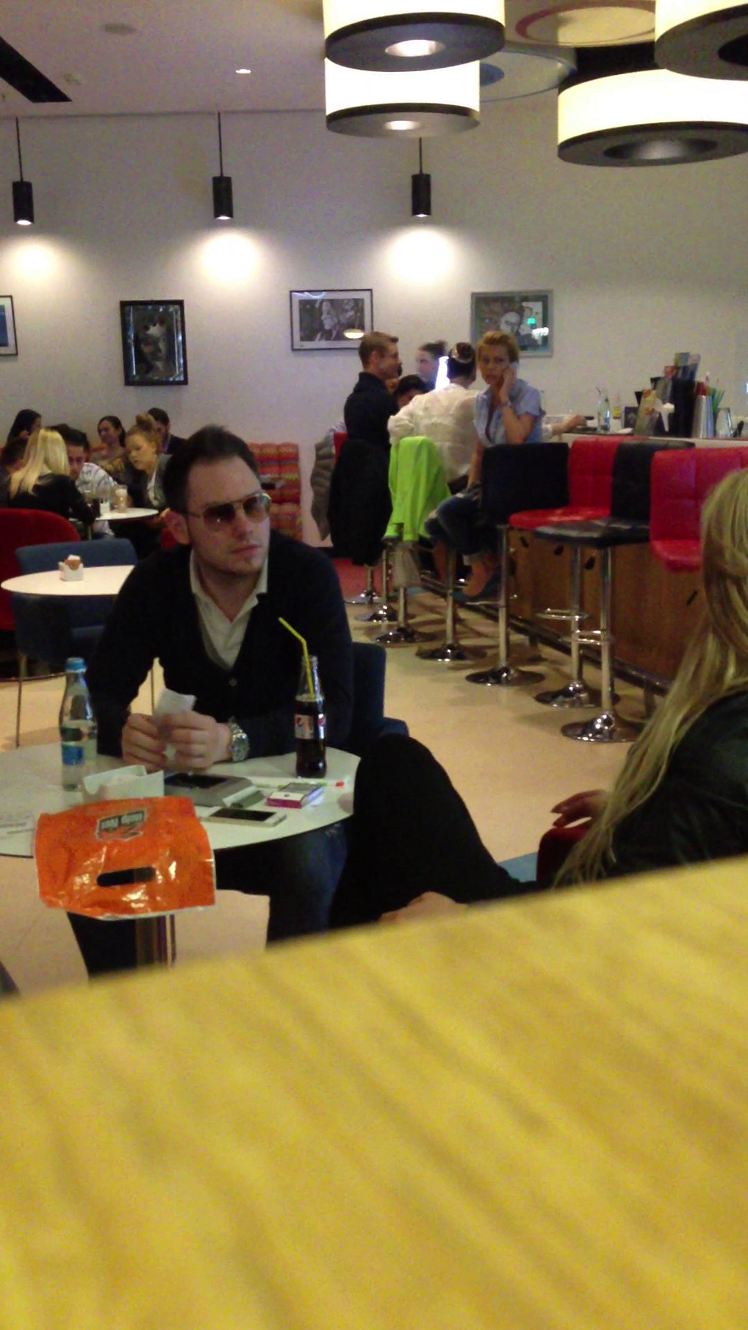 Andrei Versace nu se desprtea de ochelarii sai