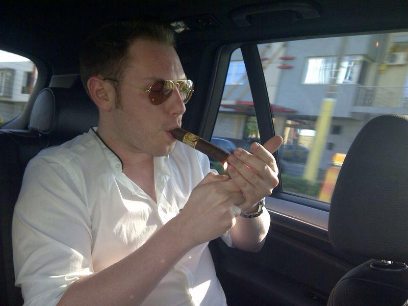 Andrei Versace este unul dintre cei mai cunoscuti baieti de oras