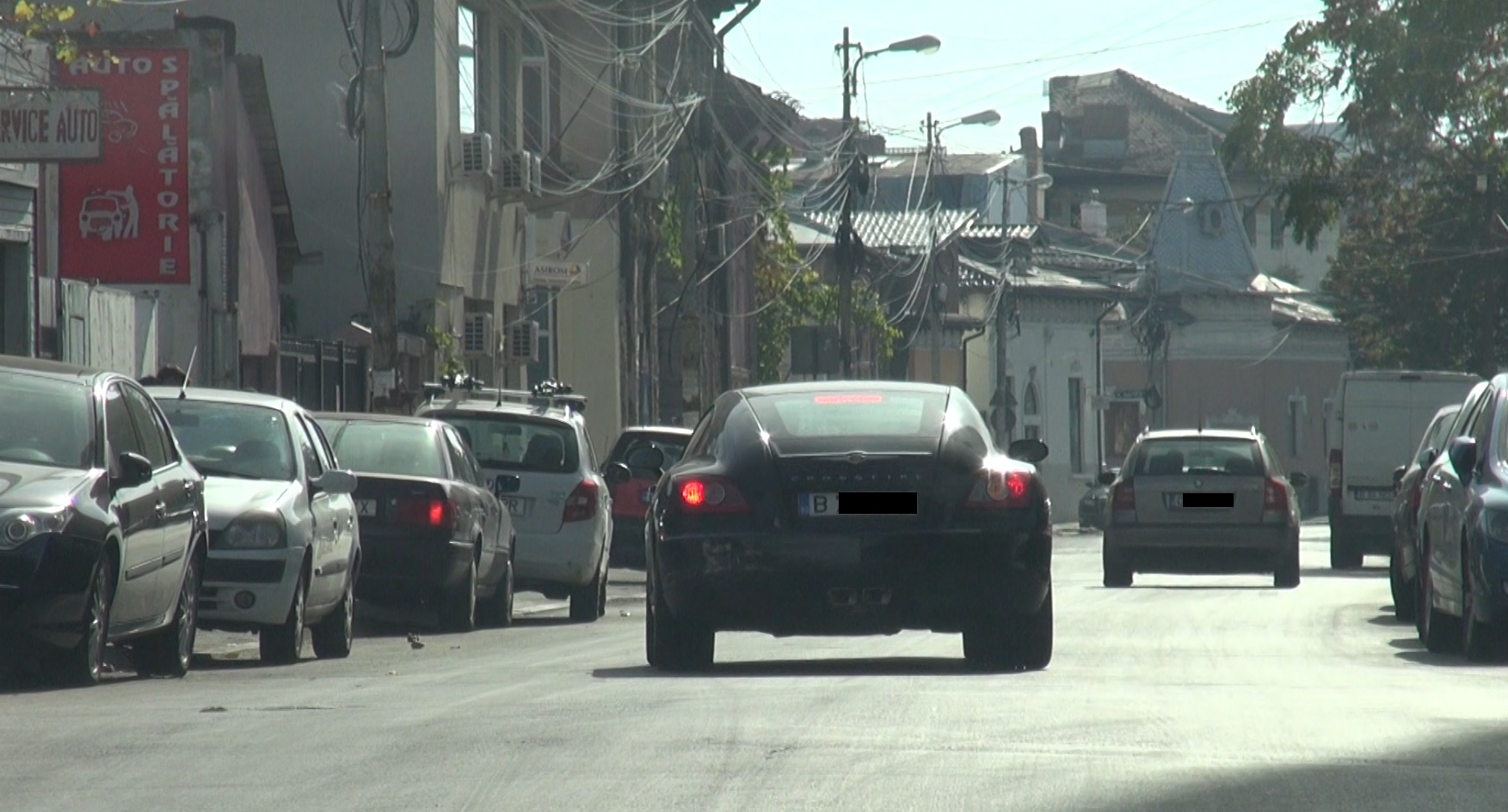 Viorel Lis conduce o masina puternica