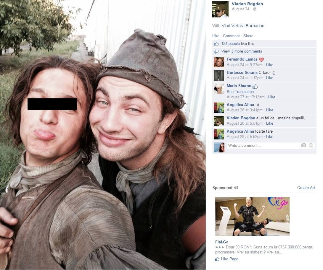 Vladan si prietenul sau intruchipeaza niste tarani din anul 1700