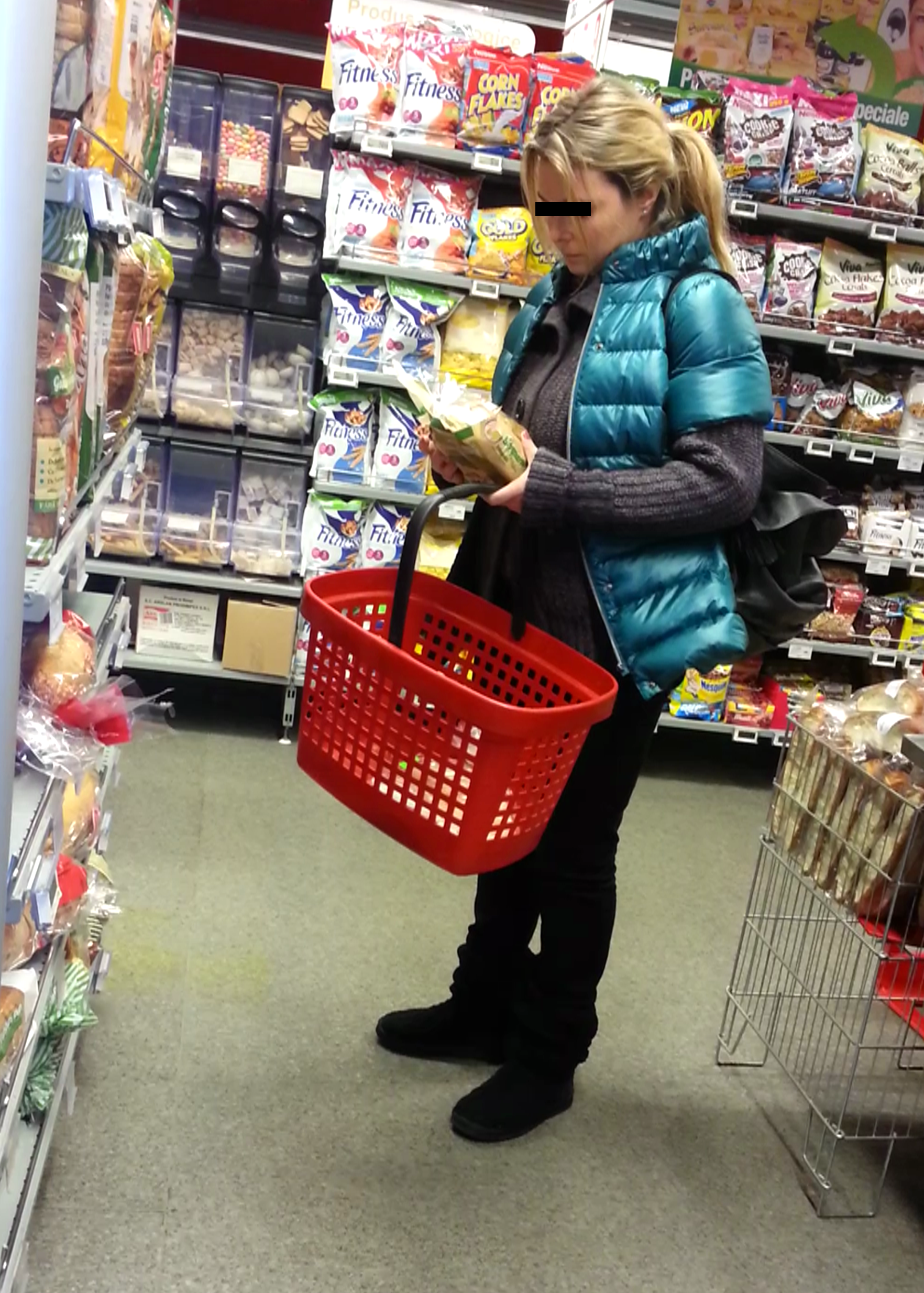 Sotia lui Claudiu Florica, la cumparaturi