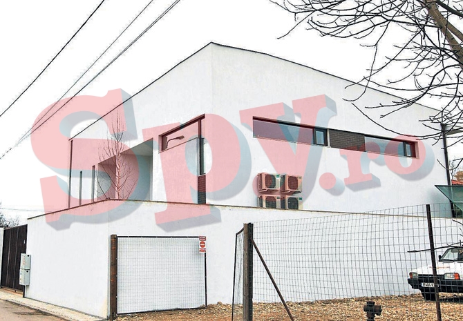 Aceasta este vila duplex pe care si-a disputat-o cu Andreea