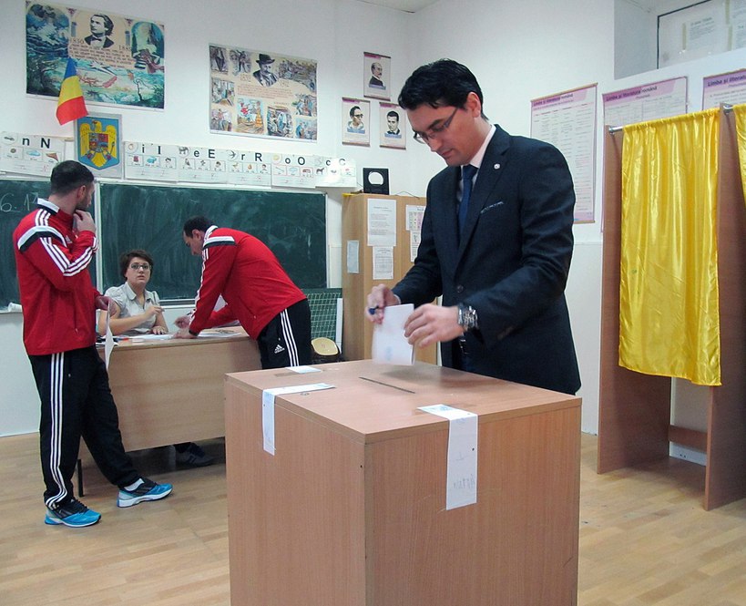 Razvan Burleanu a participat la licitatie cu firma sa