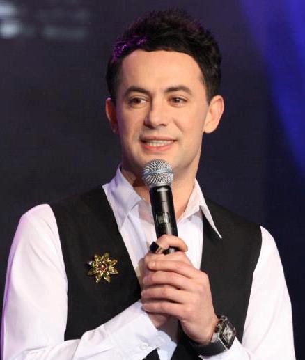 Mugur a acceptats a joace si in filme