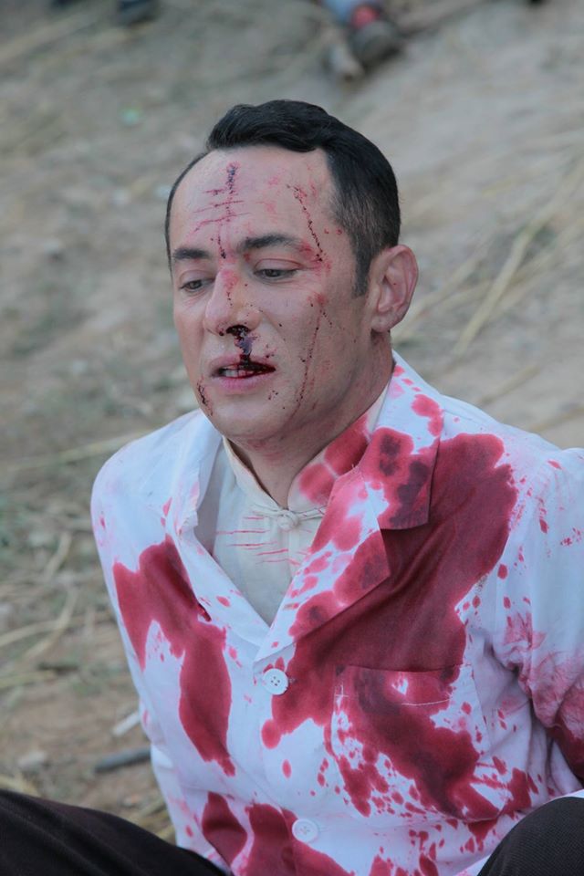 Mugur a acceptats a joace si in filme