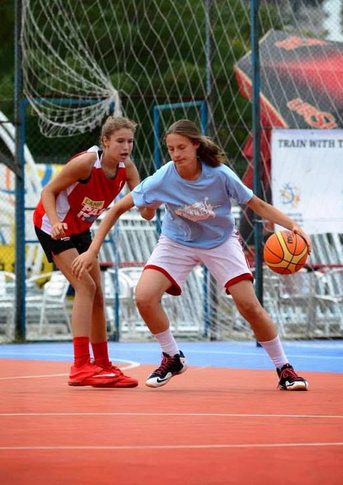 Fata Prodancei se anunta a fi una dintre promisiunile baschetului feminin romanesc