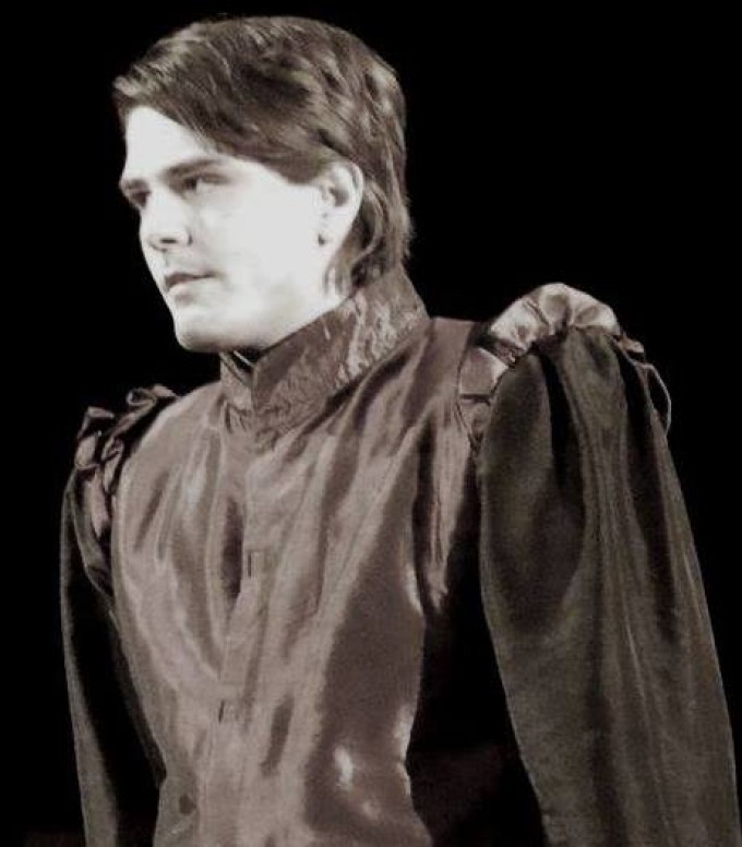 Fiul nelegitim al lui Mircea Sandu este student la teatru