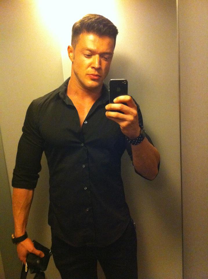 Victor Slav a preluat mania selfie-urilor de la Bianca