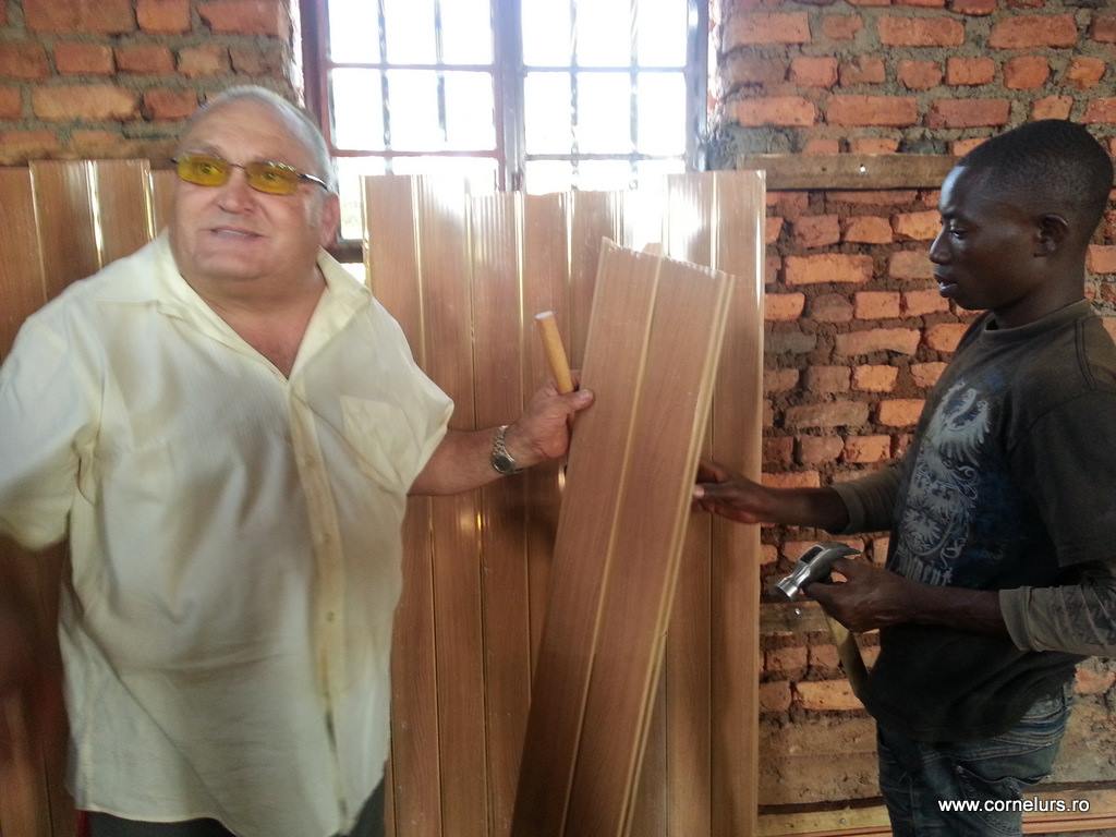 Cornel Urs este iubit de intreaga comunitate de africani din Burundi