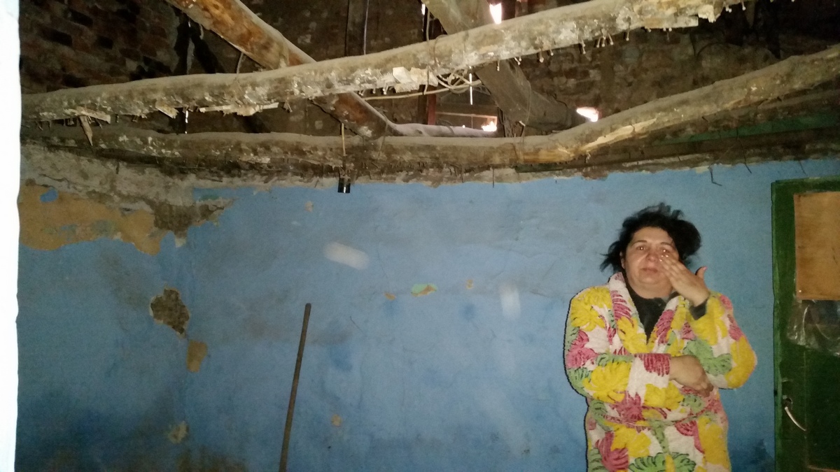 Alina se teme ca nu cumva casa sa cada pe ei in timp ce dorm