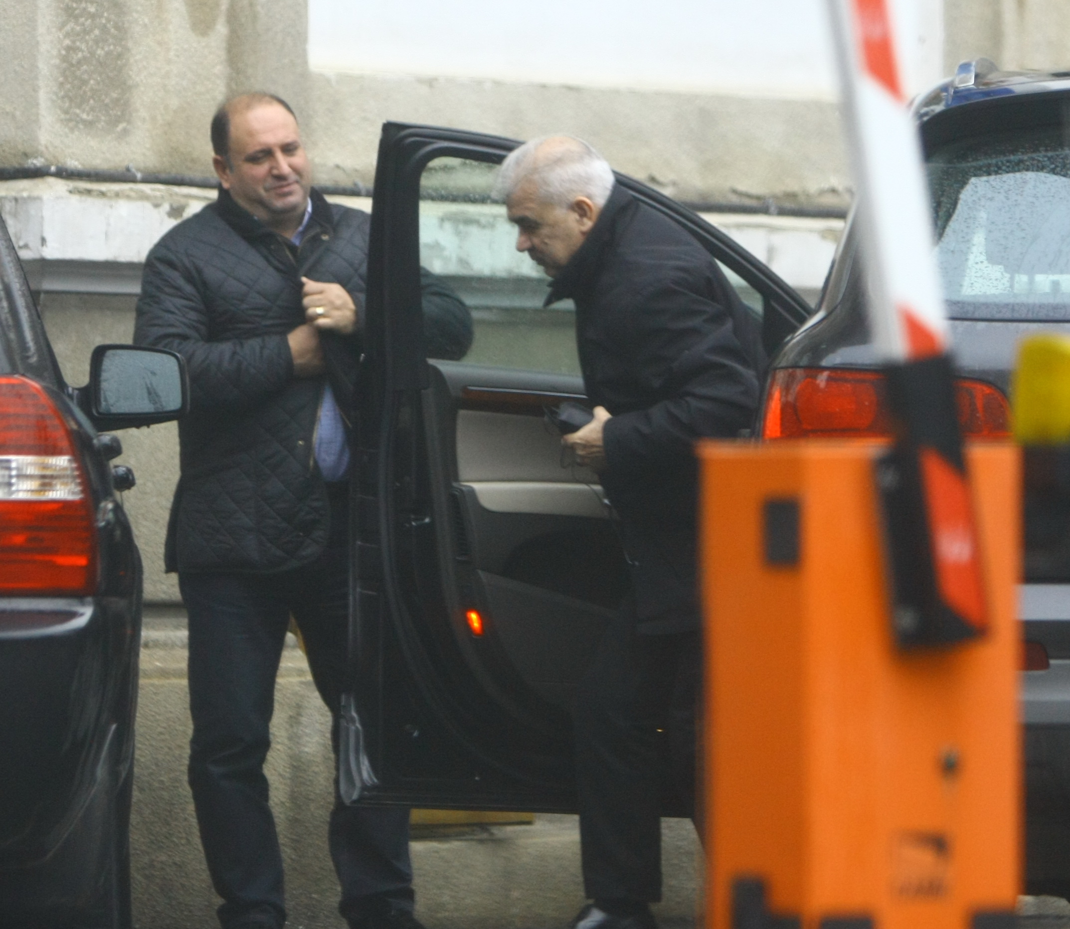 Iordanescu a ajuns la sediul Consiliului Judetean Ilfov