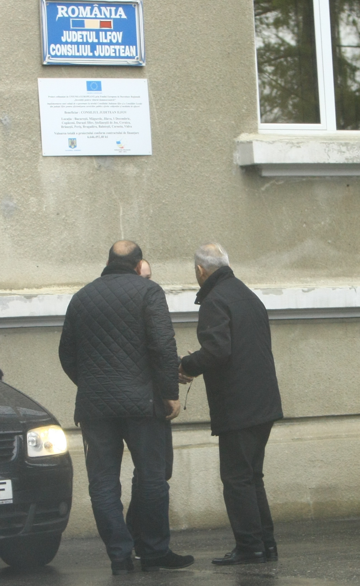 Iordanescu a discutat mai multe minute cu vechii colegi de la CJ Ilfov